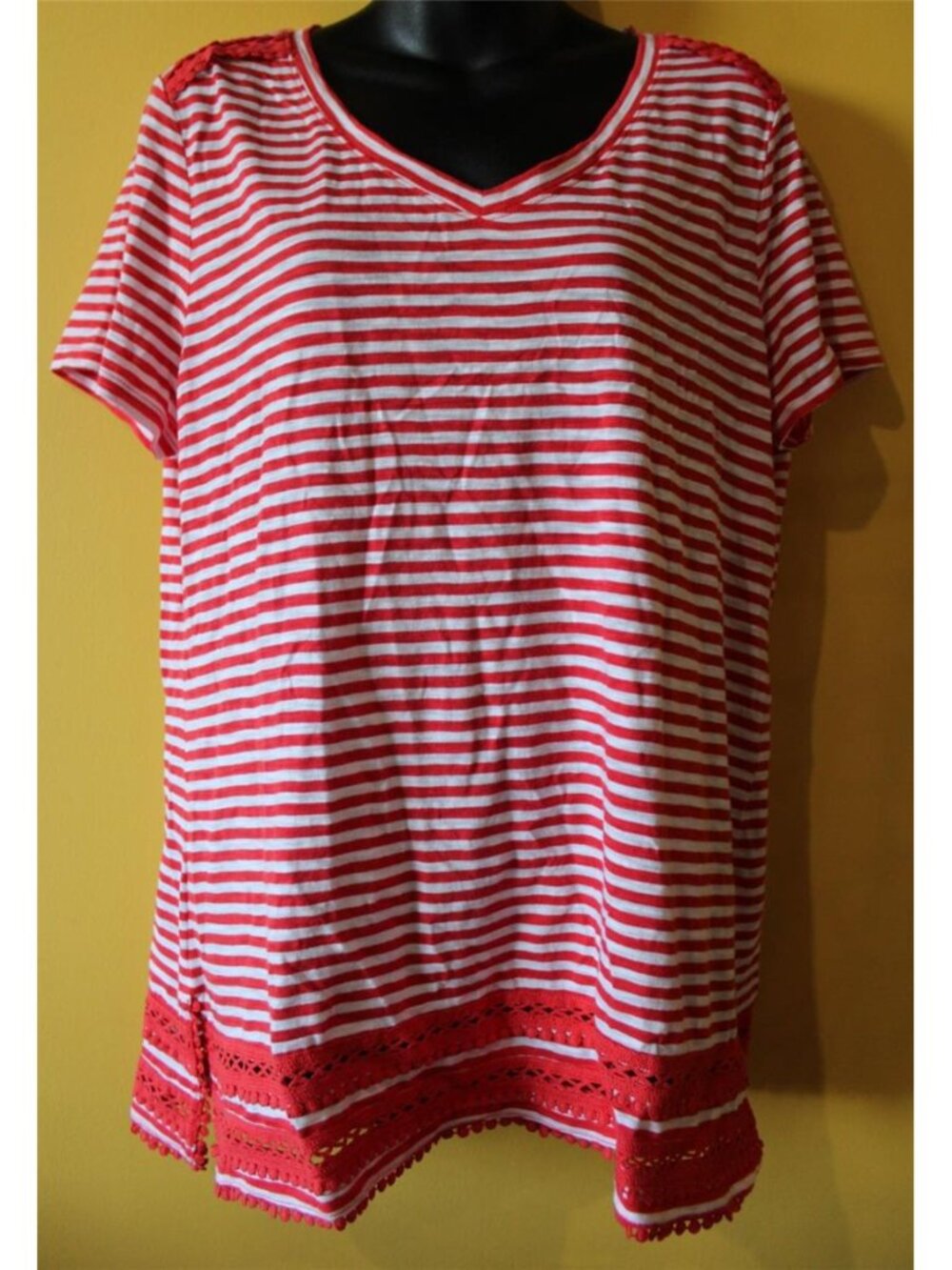 Talbots X Woman V Neck Short Sleeve Tee Top Red White Striped Crochet Details XL